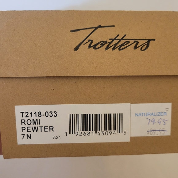 Trotters Romi Pewter Slingback Sandals - Picture 10 of 10